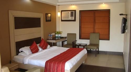 Pacific Inn Huda City Centre Sec 41 Гургаон Экстерьер фото